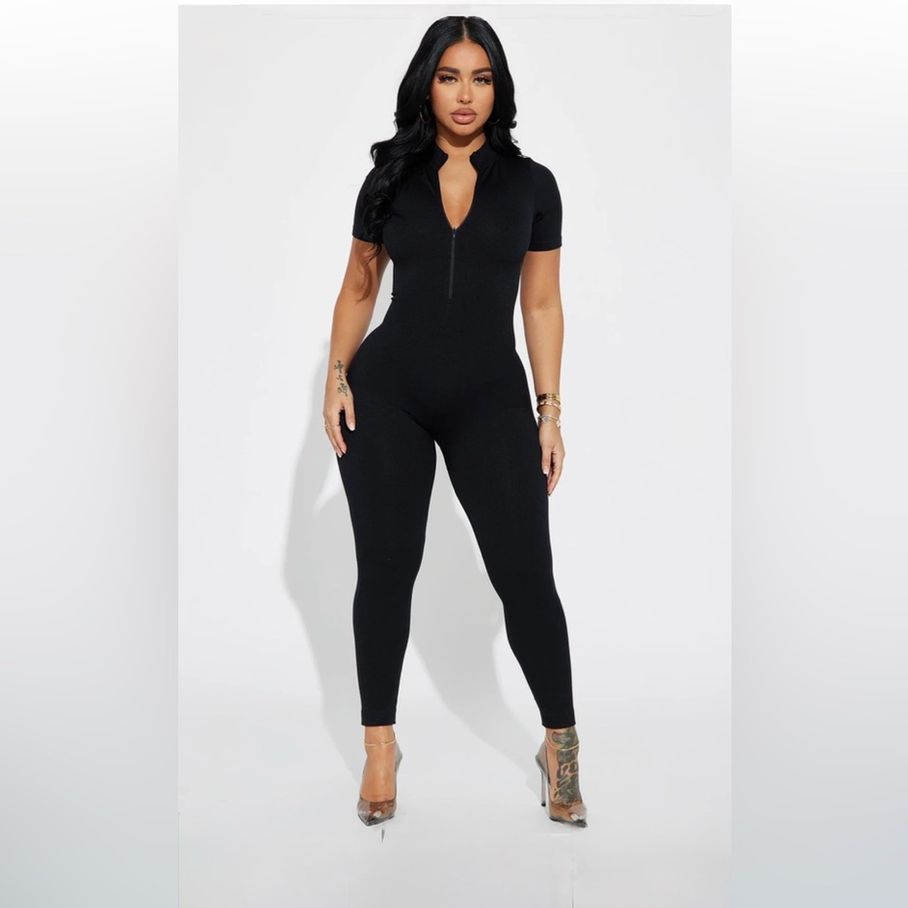 NWT Fashion Nova Black Women's Tanya Seamless Jumpsuit Sexy Sz small